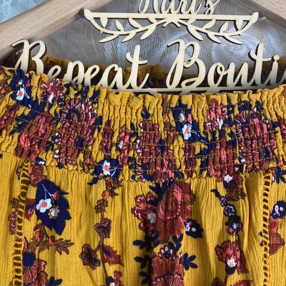 Coco + Jaimeson Boho Chic Off The Shoulder Mustard yellow retro floral Fall M - Picture 10 of 15